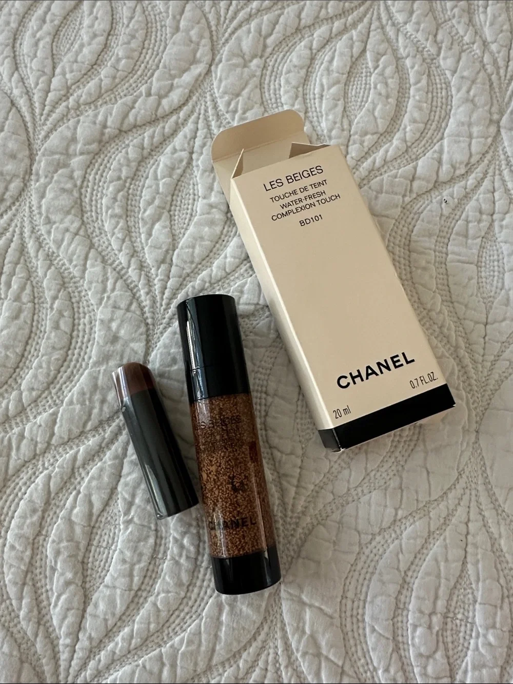 CHANEL Les Beiges Touche de Teint Water-Fresh Complexion Touch - BD101